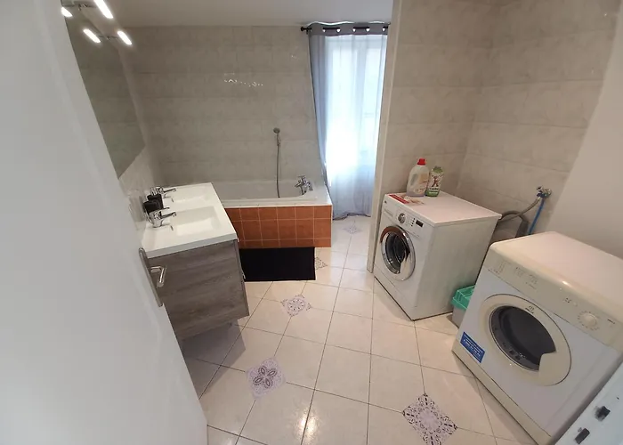 Maison A 5 Minutes Du A Pied エクスレバン