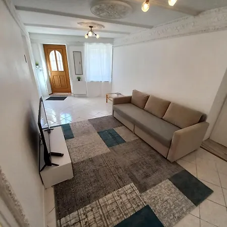 Holiday home Maison A 5 Minutes Du A Pied