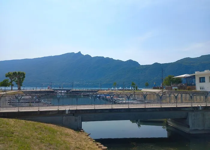 Maison A 5 Minutes Du A Pied エクスレバン